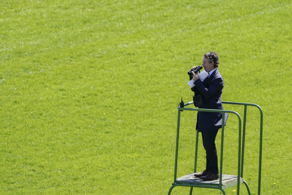 Clerk of the course horse racing