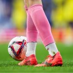how do odds work in football