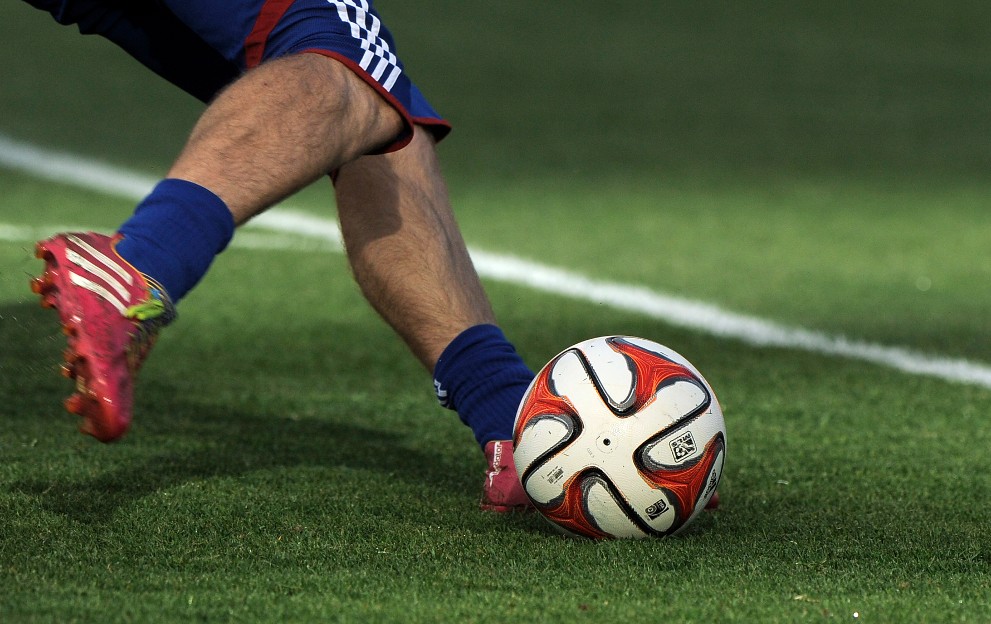 What types of football bets can you make?