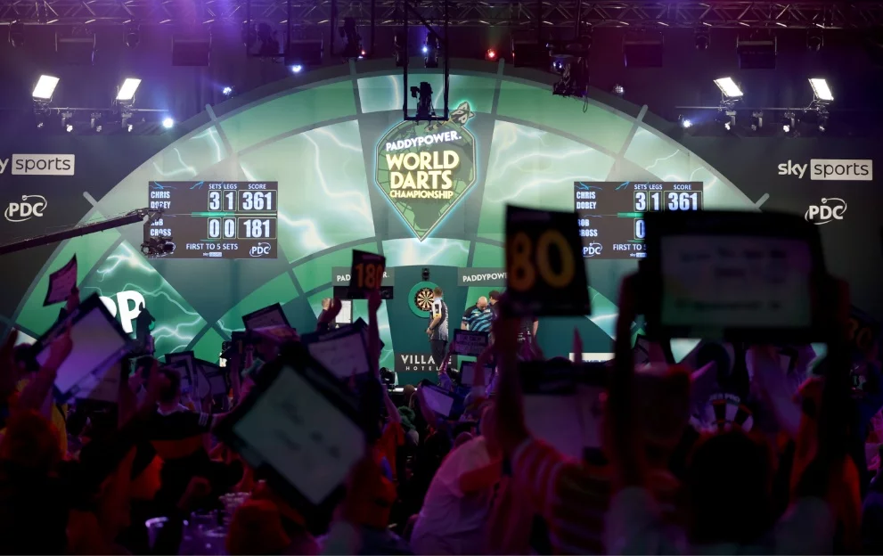 Paddy Power Dartsmas 2025: Bully Boys, 180s, and One Lad Who Brought a Turkey Into Ally Pally
